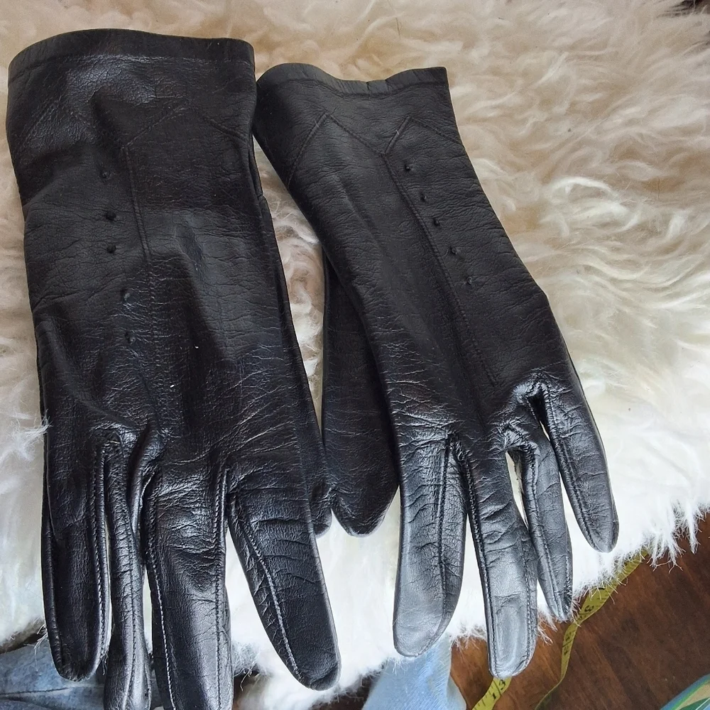 Vintage Art Deco Design Black Leather Mid arm  Gloves M